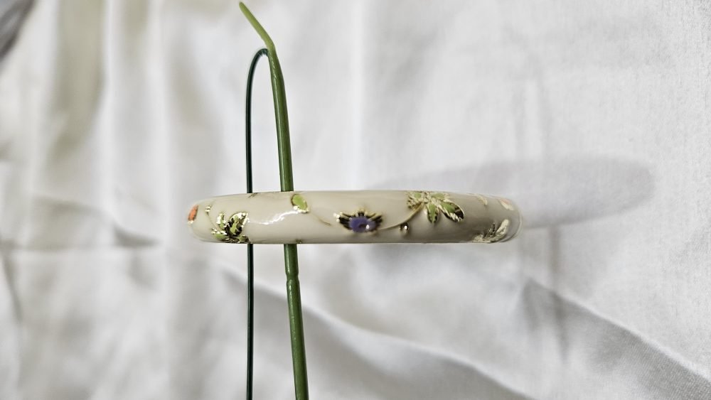 Meenakri white bangle